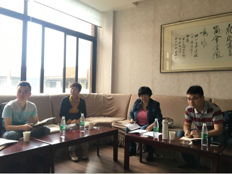 新津县档案馆来果冻传媒
洽谈档案编目业务724.png
