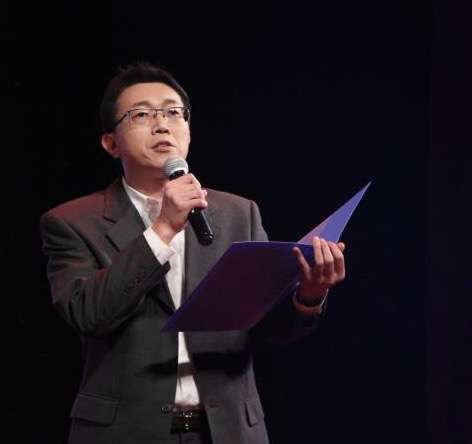 “果冻传媒
2020年优秀党务工作者”——姜华